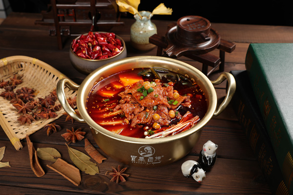 長(zhǎng)沙麻辣牛肉冒菜