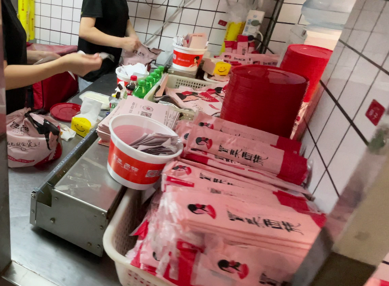 鄉(xiāng)鎮(zhèn)冒菜加盟店經(jīng)營(yíng)情況